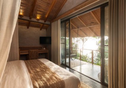 Manami_Deluxe-Villa-6-scaled-600x300-1.jpg
