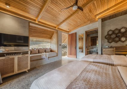 Manami_Oceanview-Suites-2-min